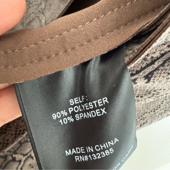 Women’s Snakeskin Trench Coat Jacket - Picture 7 of 7